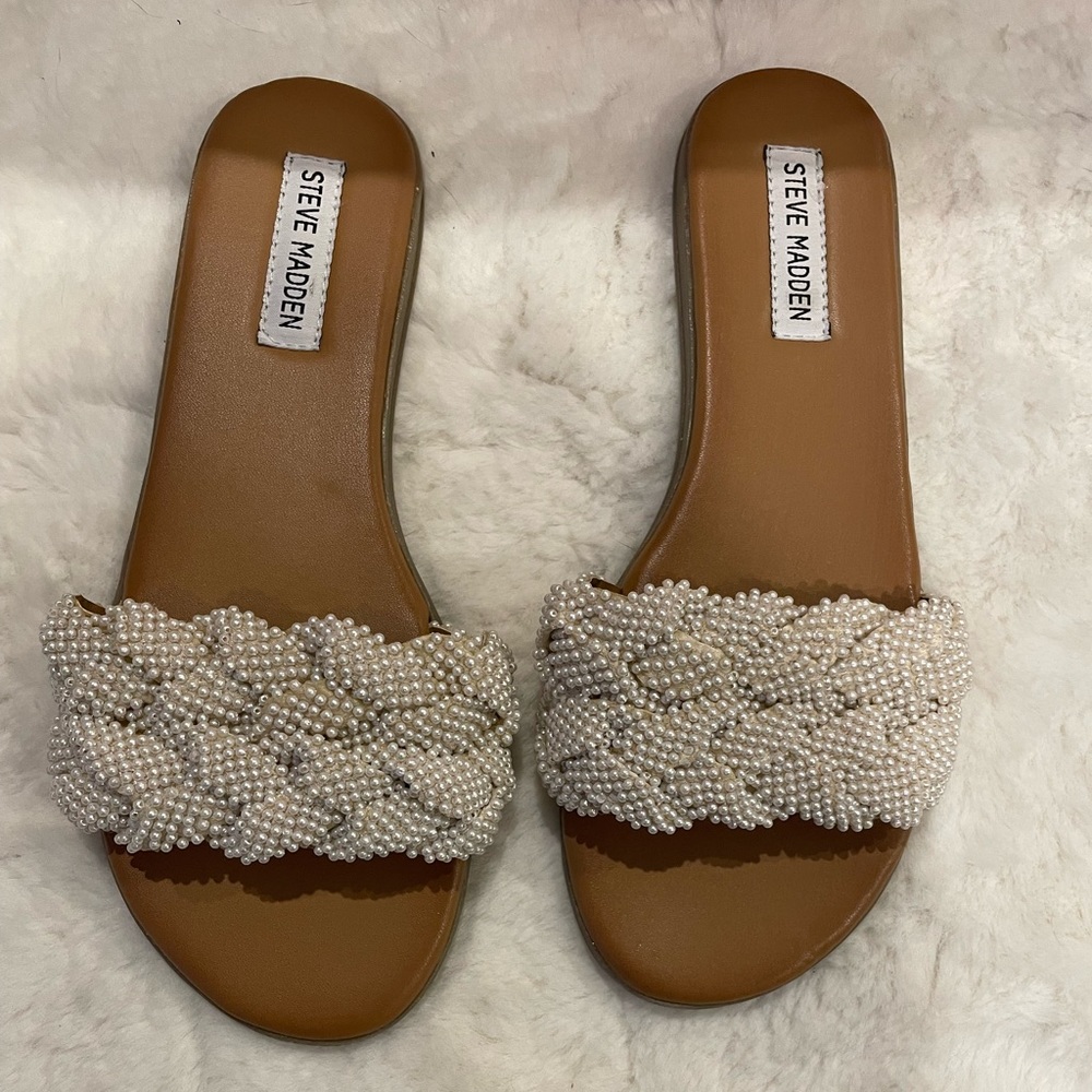 STEVE MADDEN PHRAYA WHITE SANDALS